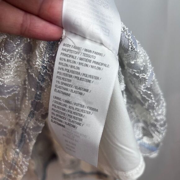 Susan Graver White Lace Overlay Scoop Neck Short Sleeve Blouse Size Large - Picture 8 of 9